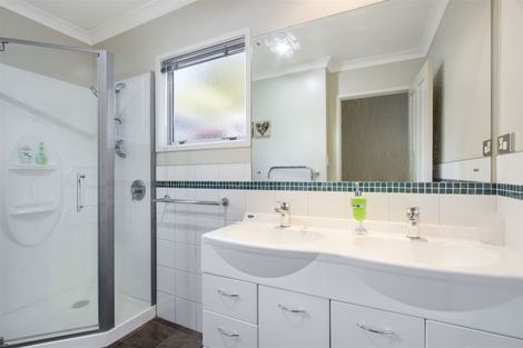 Photo of property in 42 Macmillan Street, Katikati, 3129