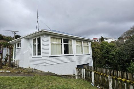 Photo of property in 6 Stephen Street, Tawa, Wellington, 5028