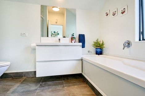 Photo of property in 58 Laings Road, Hutt Central, Lower Hutt, 5010