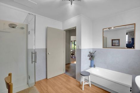 Photo of property in 135a Lake Crescent, Hamilton Lake, Hamilton, 3204