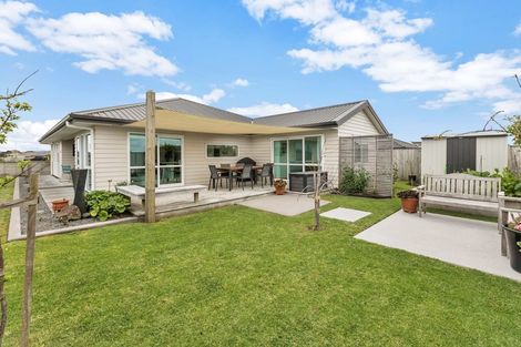 Photo of property in 40 Kowi Lakes Drive, One Tree Point, 0118