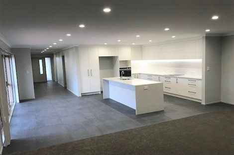 Photo of property in 37 Riverglade Parkway, Te Atatu South, Auckland, 0610