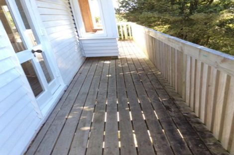 Photo of property in 29 Island Bay Road, Beach Haven, Auckland, 0626