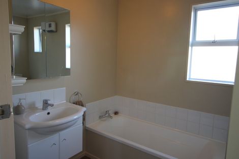 Photo of property in 48 Ashworth Street, Alexandra, 9320