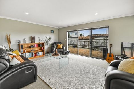 Photo of property in 5 Beirut Court, The Gardens, Auckland, 2105