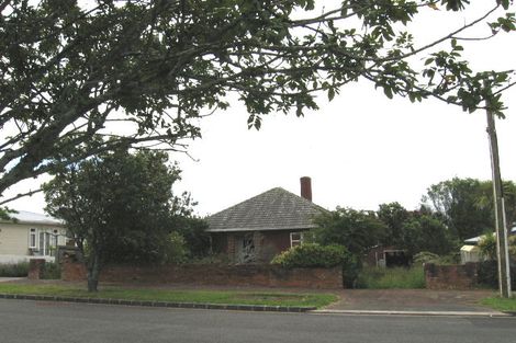 Photo of property in 54 Wainui Avenue, Point Chevalier, Auckland, 1022