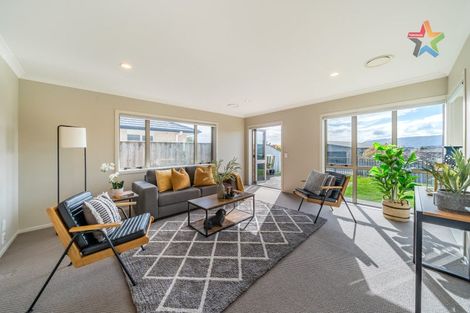 Photo of property in 27 Simpson Crescent, Raumati Beach, Paraparaumu, 5032