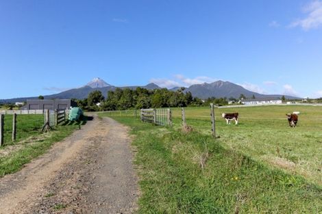 Photo of property in 5 Maunga Heights, Hurworth, New Plymouth, 4371