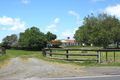 Photo of property in 250 Karaka Road, Karaka, Drury, 2578