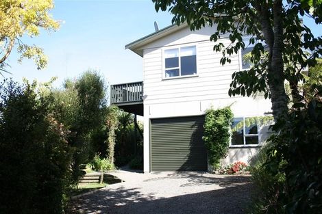 Photo of property in 1 Sasanqua Way, Crofton Downs, Wellington, 6035