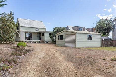 Photo of property in 5 Rua Avenue, Waitarere Beach, Levin, 5510