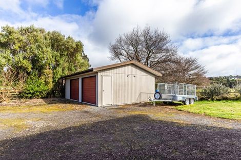 Photo of property in 17 Parerohi Grove, Kuratau, Turangi, 3381