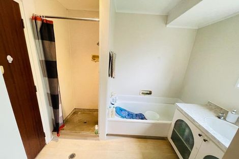 Photo of property in 37 Oakfield Crescent, Pukete, Hamilton, 3200