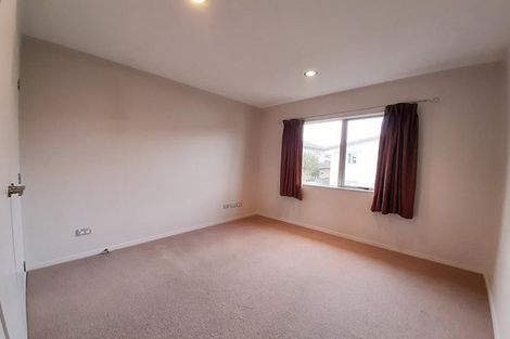 Photo of property in 25 Andy Crescent, Flat Bush, Auckland, 2016
