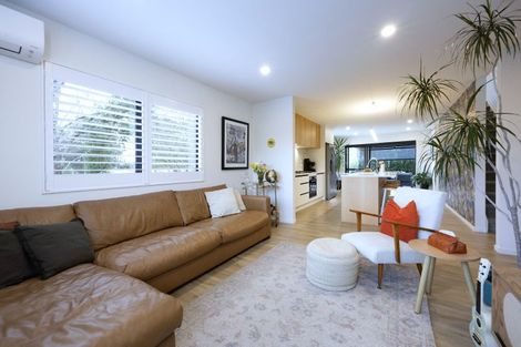 Photo of property in 18c Edgware Road, West Harbour, Auckland, 0618
