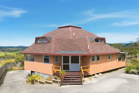 Photo of property in 272 Sturges Road, Henderson, Auckland, 0612