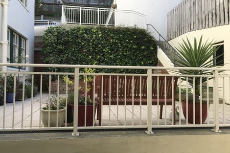 Photo of property in 1/332 Tinakori Road, Thorndon, Wellington, 6011