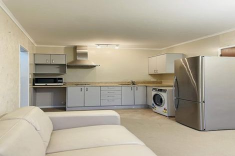 Photo of property in 11 Ridd Crescent, Karori, Wellington, 6012