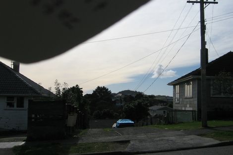 Photo of property in 10a-d Cumberland Grove, Cannons Creek, Porirua, 5024