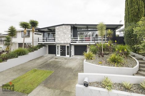 Photo of property in 12 Wikiriwhi Crescent, Awapuni, Palmerston North, 4412