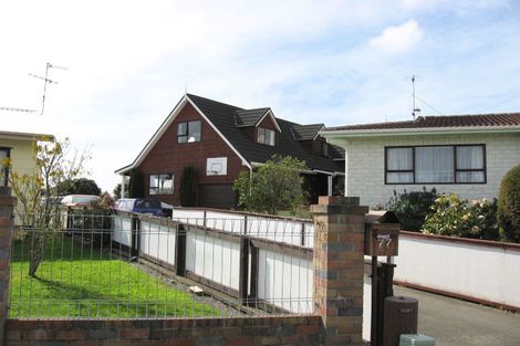 Photo of property in 77 Aorangi Road, Paraparaumu, 5032