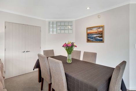 Photo of property in 4 Barry Curtis Place, Levin, 5510