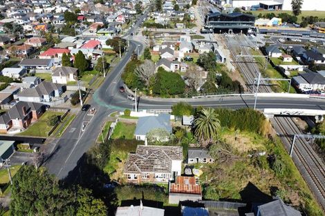 Photo of property in 28 Cambridge Terrace, Papatoetoe, Auckland, 2025