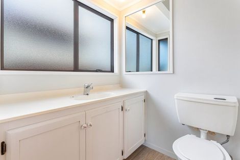 Photo of property in 4 Marlin Street, West Harbour, Auckland, 0618