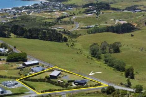 Photo of property in 330 Cable Bay Block Road, Cable Bay, 0420