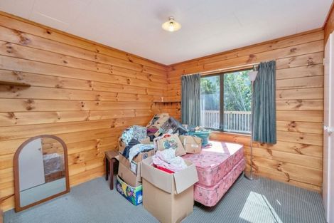 Photo of property in 10a Halberg Street, Glenfield, Auckland, 0629