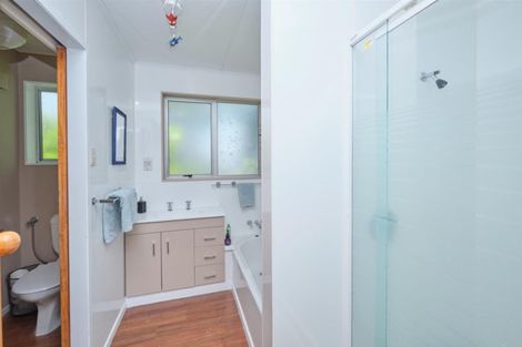 Photo of property in 121 Hamlet Street, Stratford, 4332