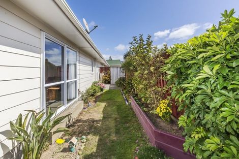 Photo of property in 3/61 Main Road, Titahi Bay, Porirua, 5022