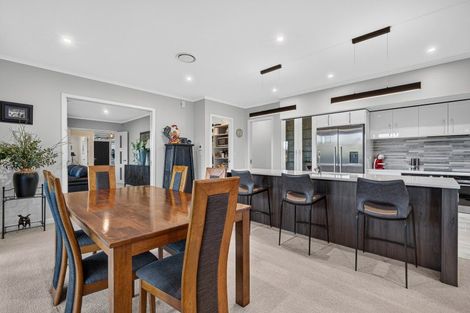 Photo of property in 27 Mill Grove, Clareville, Carterton, 5713