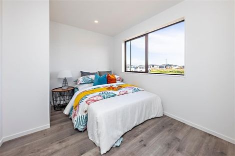 Photo of property in 33 Sapwood Crescent, Takanini, 2110