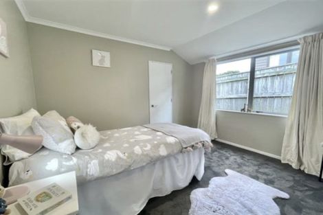 Photo of property in 2 Catlins Glen, Aotea, Porirua, 5024