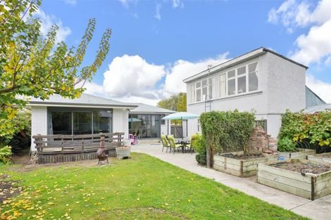 Photo of property in 9 Ashgrove Street, Rangiora, 7400