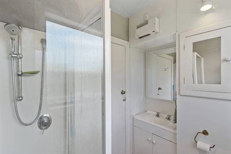 Photo of property in 24 Grassmere Street, Papanui, Christchurch, 8052