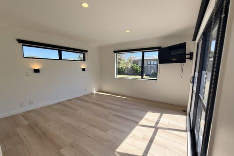 Photo of property in 16 Airini Road, Waimarama, Havelock North, 4294