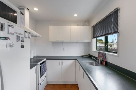 Photo of property in 19 Swan Crescent, Pakuranga, Auckland, 2010