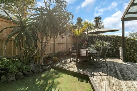 Photo of property in 47 Vandeleur Avenue, Birkdale, Auckland, 0626