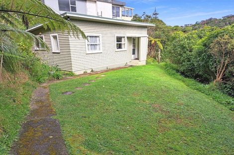 Photo of property in 42 Pokohiwi Road, Normandale, Lower Hutt, 5010