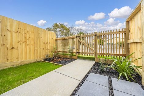 Photo of property in 7/35 Young Crescent, Drury, 2113