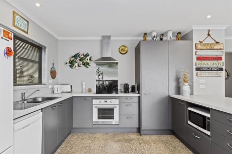 Photo of property in 1321a Papamoa Beach Road, Papamoa Beach, Papamoa, 3118