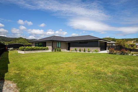 Photo of property in 17 Ridgeway Drive, Greymouth, 7805
