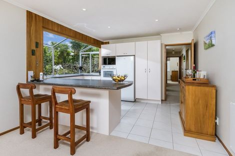 Photo of property in 5 Airey Place, Torbay, Auckland, 0630