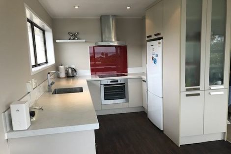 Photo of property in 2/126 Bucklands Beach Road, Bucklands Beach, Auckland, 2012