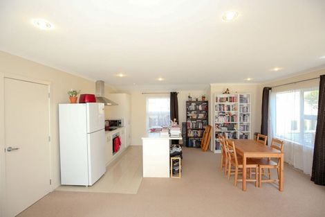 Photo of property in 29a Turville Crescent, Newlands, Wellington, 6037