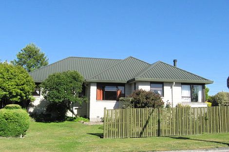 Photo of property in 2 Inglewood Place Avonhead Christchurch City