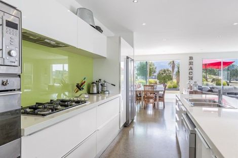 Photo of property in 3 Taumata Road, Omaha, 0986