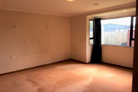 Photo of property in 18 Atarau Grove, Paraparaumu, 5032